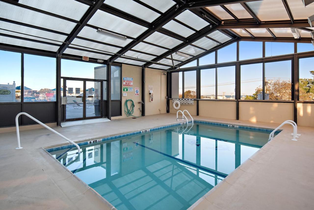 Brighton Suites Hotel Рехобот Бич Экстерьер фото